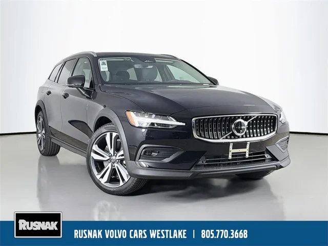 2026 Volvo V60 Cross Country B5 Plus
