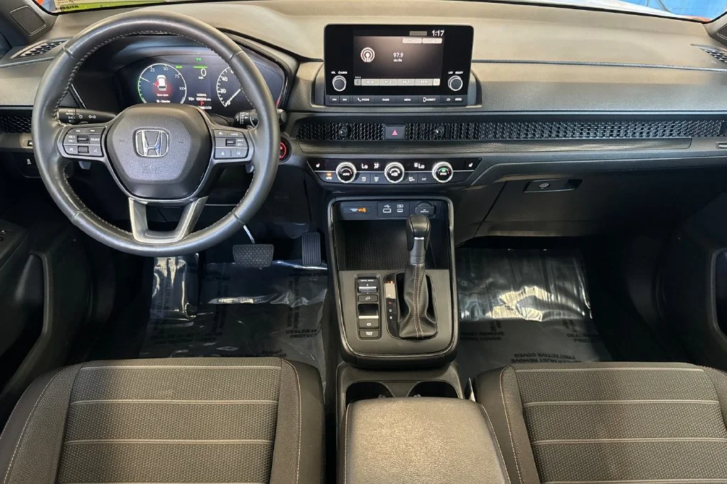 Certified Used 2024 Platinum White Pearl Honda Sport image 16
