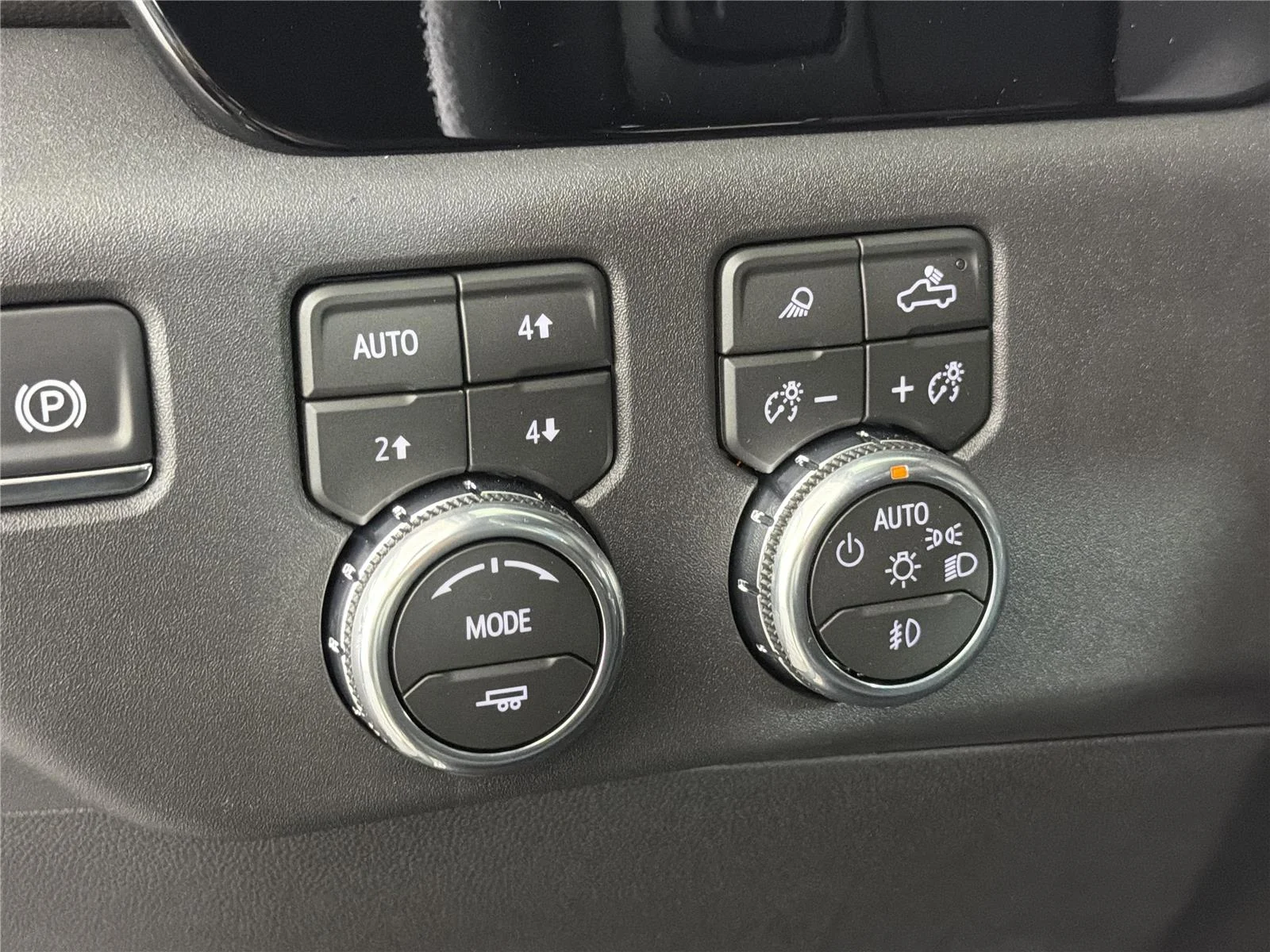 New 2026 Onyx Black GMC SLT image 31
