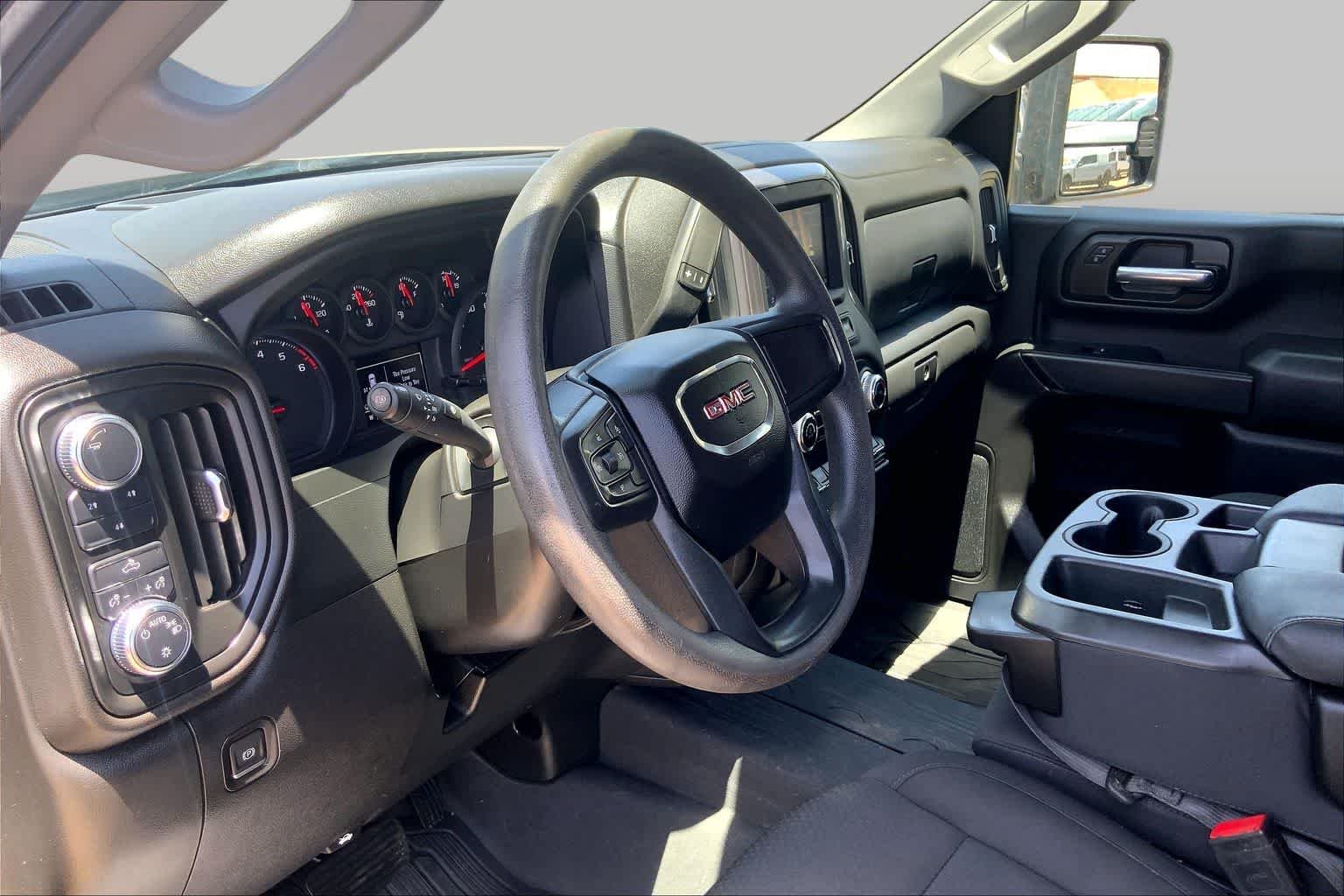 Used 2024 Onyx Black GMC Pro image 18
