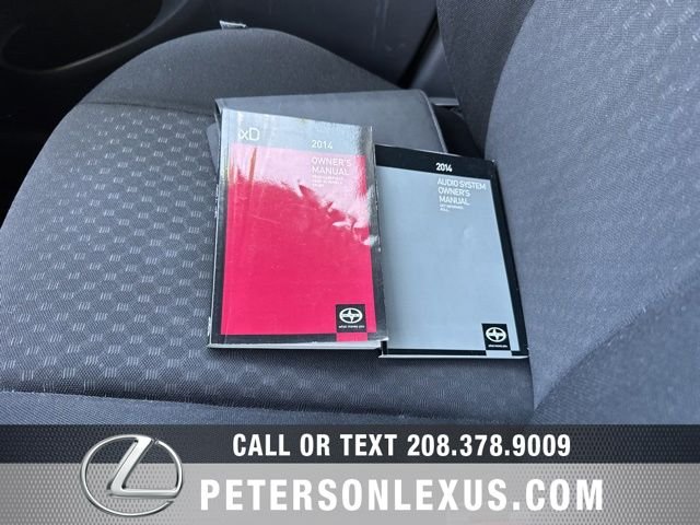 Used 2014 White Scion Base image 23