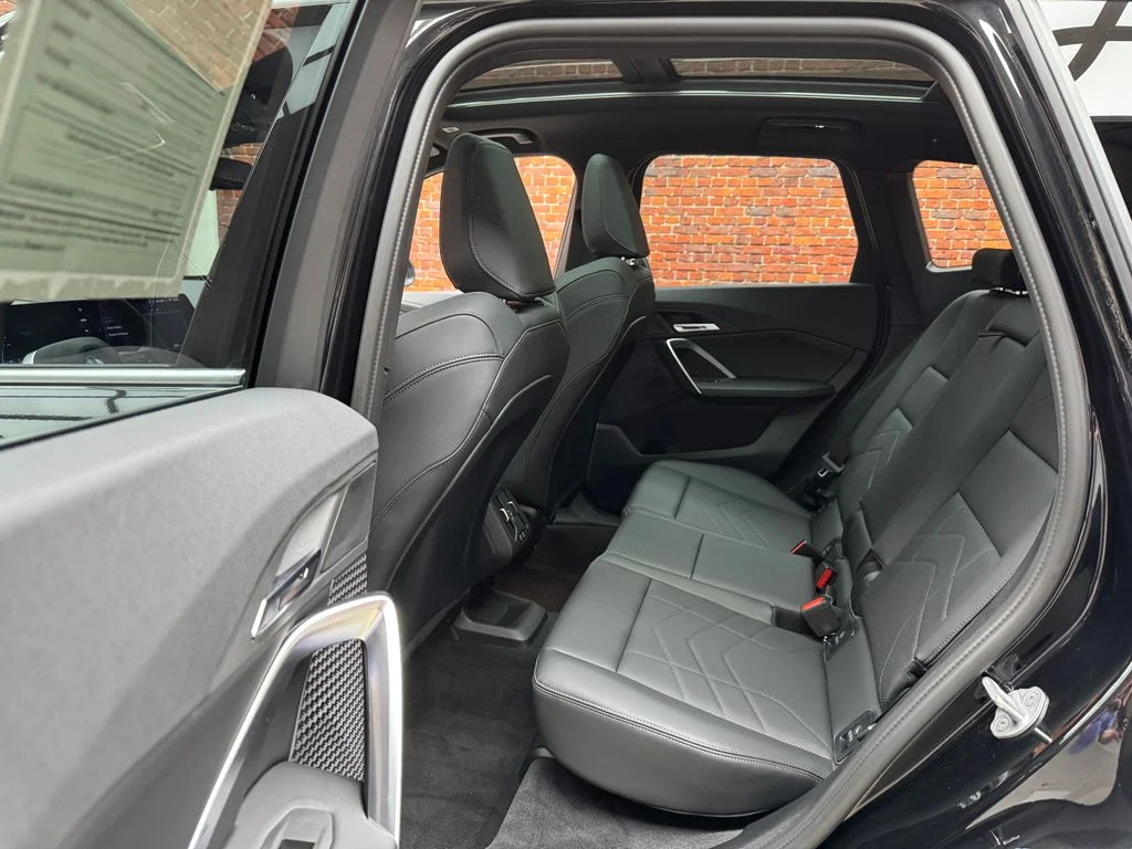 Used 2025 Black BMW xDrive28i image 25