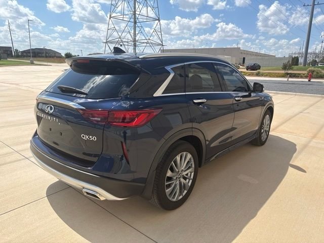 Used 2024 Blue INFINITI LUXE image 5