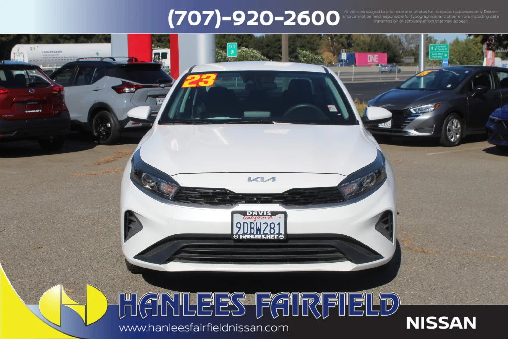 2023 Kia Forte LXS - Photo 4