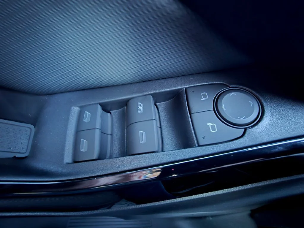 2027 Chevrolet Equinox LT - Photo 19