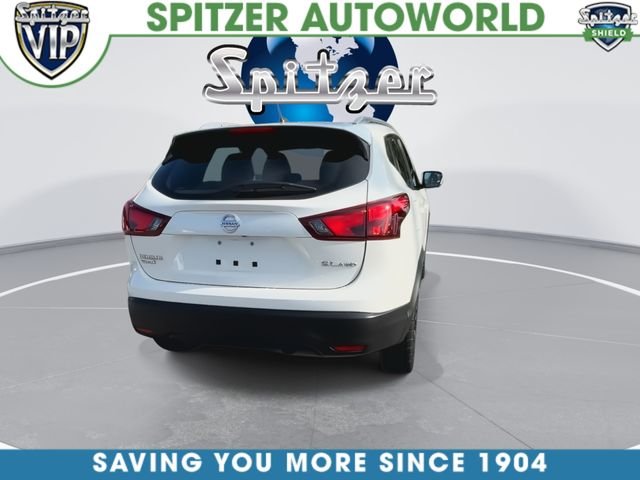 Used 2017 White Nissan SL image 8