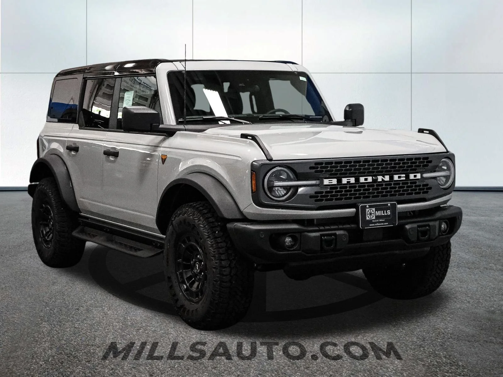 New 2026 Avalanche Gray Ford Badlands® image 11