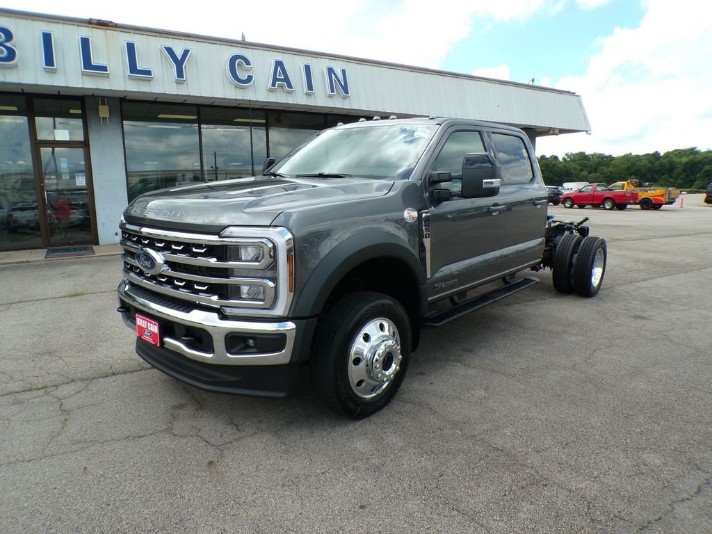 New 2026 Carbonized Gray Metallic Ford F-450® LARIAT® image 3