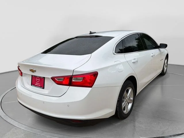Used 2020 White Chevrolet LS image 4