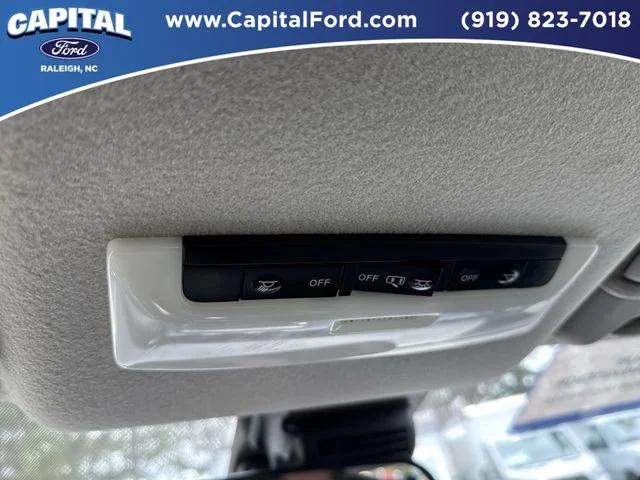 Used 2025 Silver Nissan 1.6 SV image 31