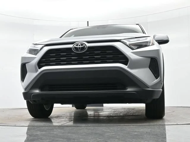 Used 2024 Silver Sky Metall Toyota XLE image 24