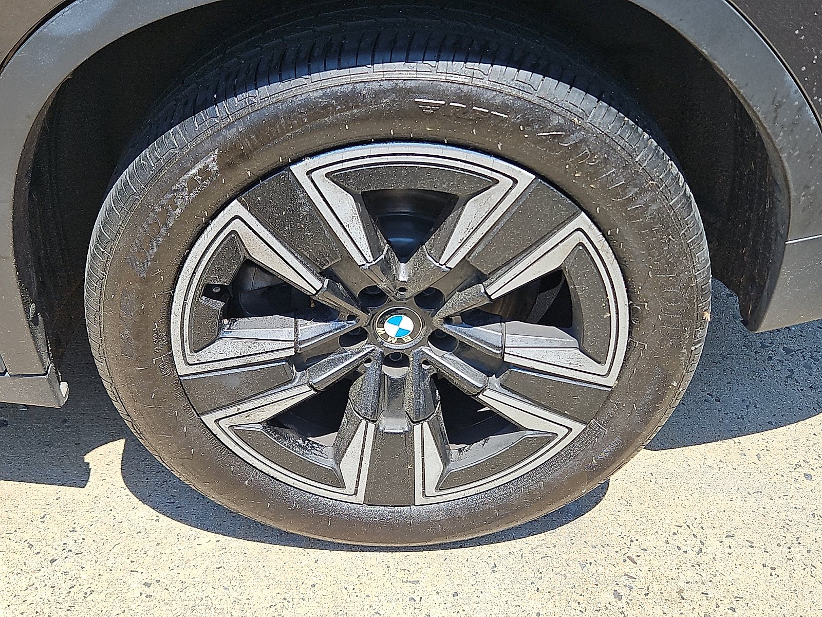 Used 2022 Dark Graphite Metallic - A90 BMW sDrive30i image 8