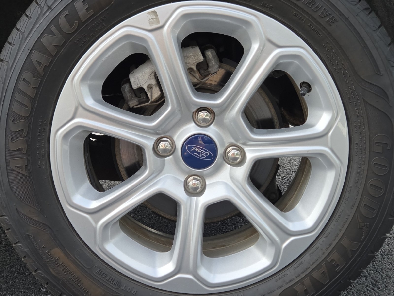 Used 2022 Blue Metallic Ford SE image 11