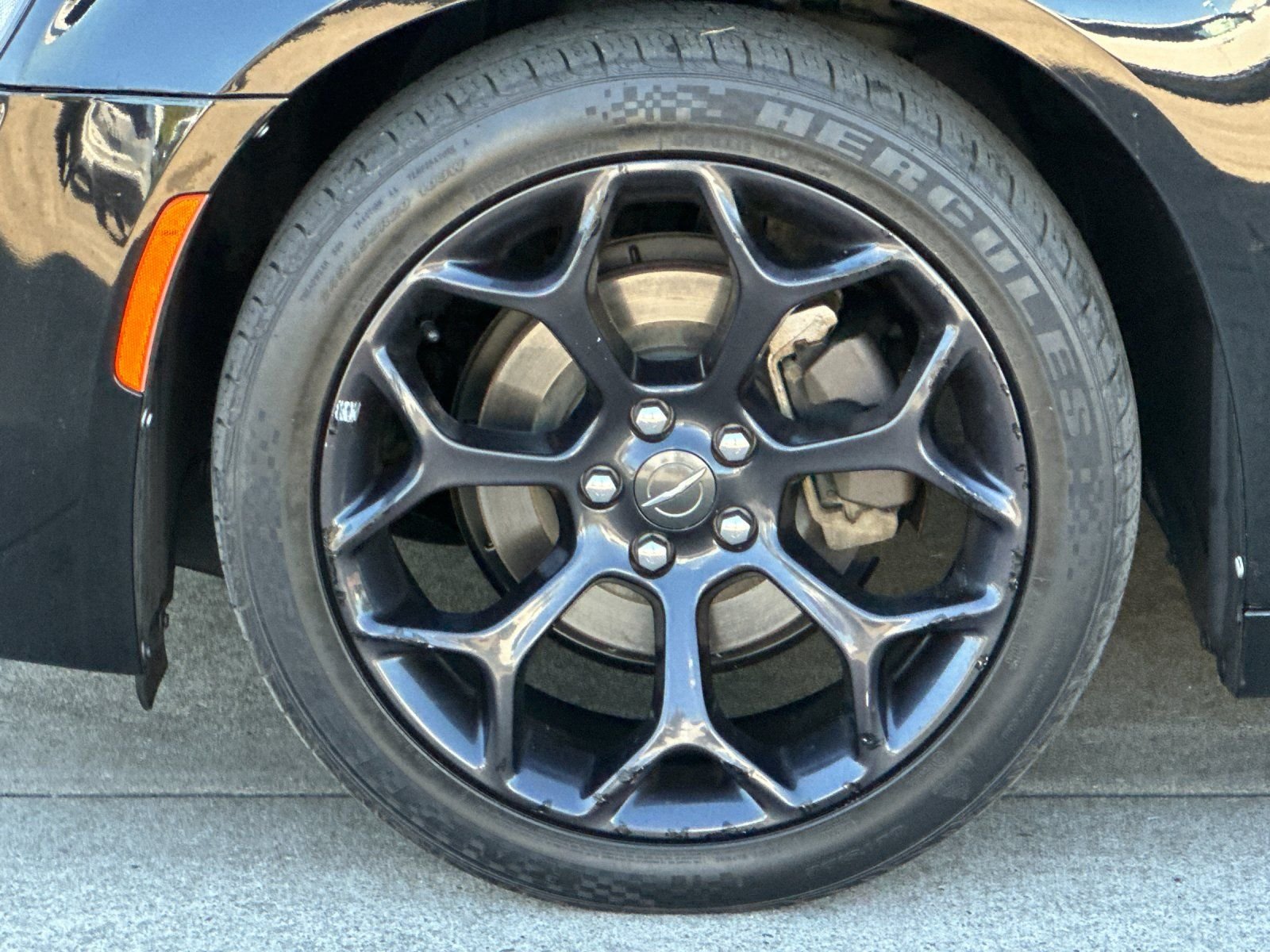 Used 2019 Gloss Black Chrysler S image 23