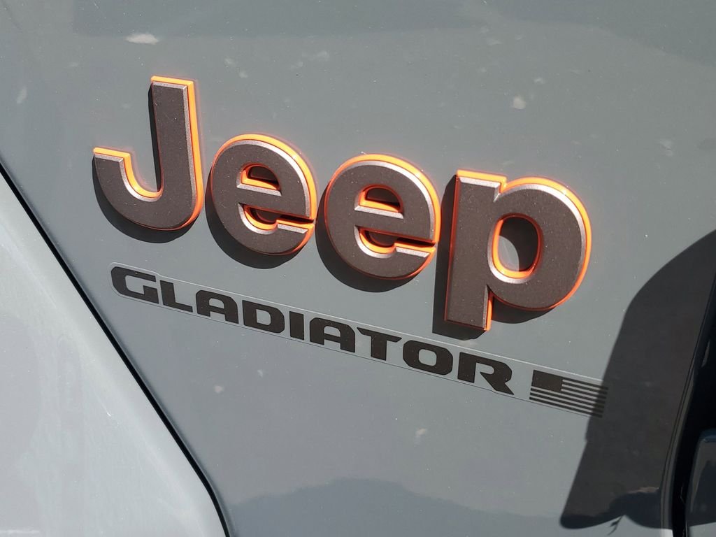 New 2026 Anvil Clear-Coat Exterior Paint Jeep Mojave image 5