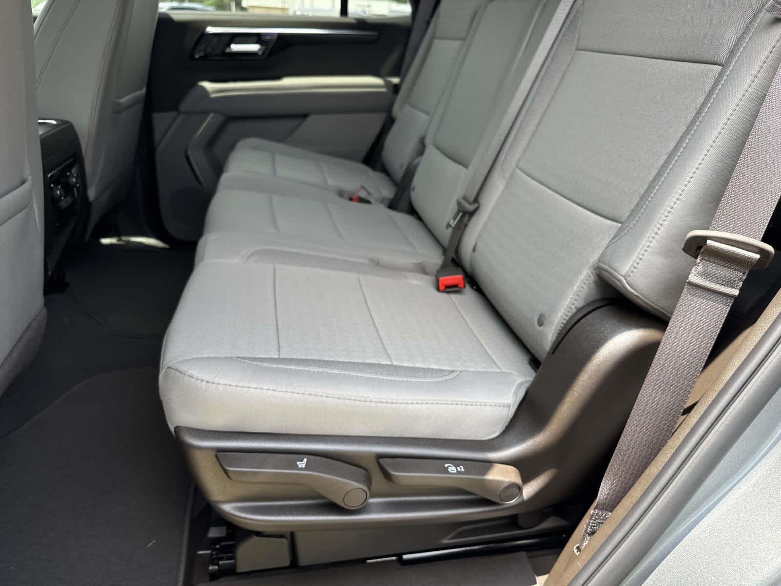 2026 Chevrolet Tahoe LS - Photo 9