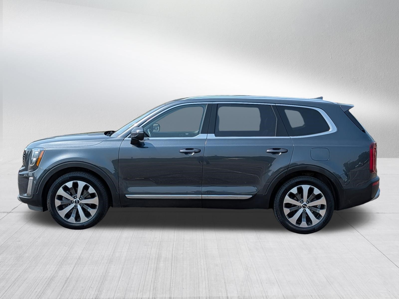 Used 2021 Gravity Grey Kia EX image 4