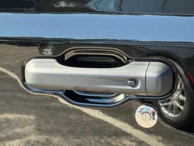 2025 Jeep Wrangler 4-Door Sahara - Photo 13
