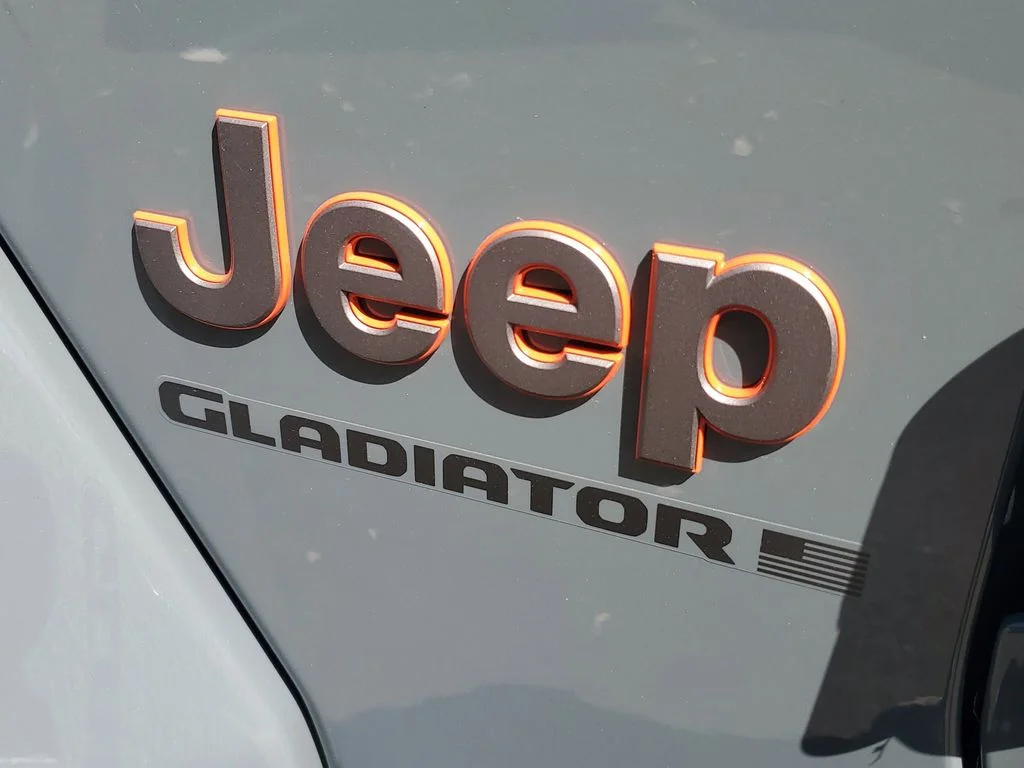 New 2026 Gray Jeep Mojave image 5