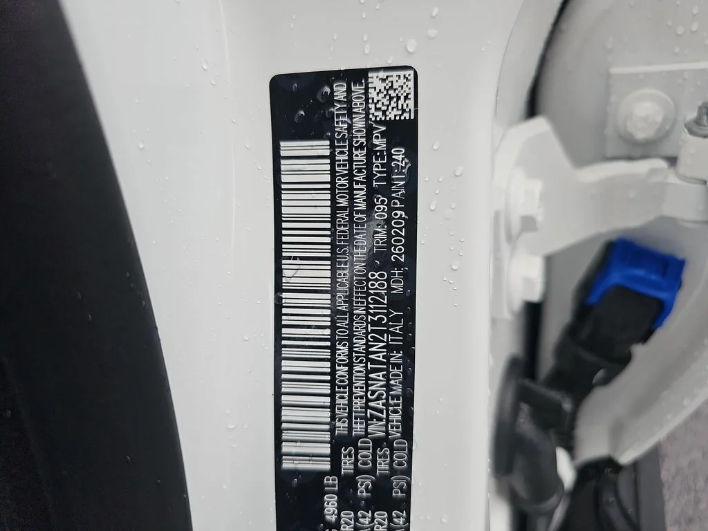 New 2026 Milano White Exterior Paint Alfa Romeo Veloce image 39