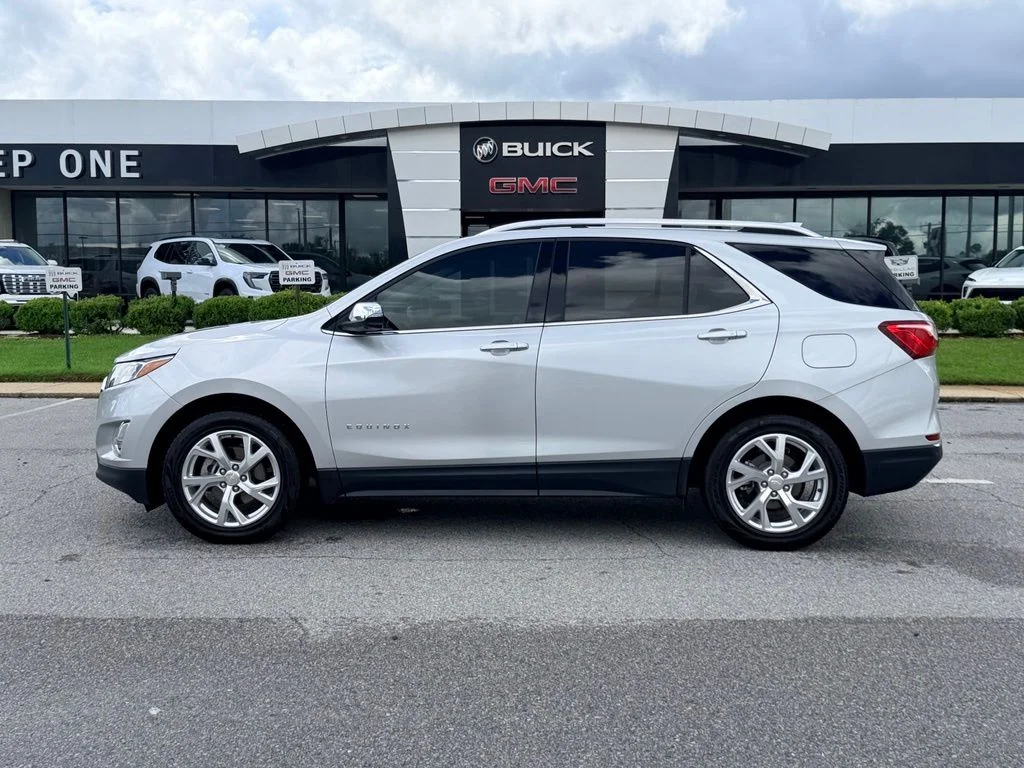Used 2019 Silver Chevrolet Premier image 3