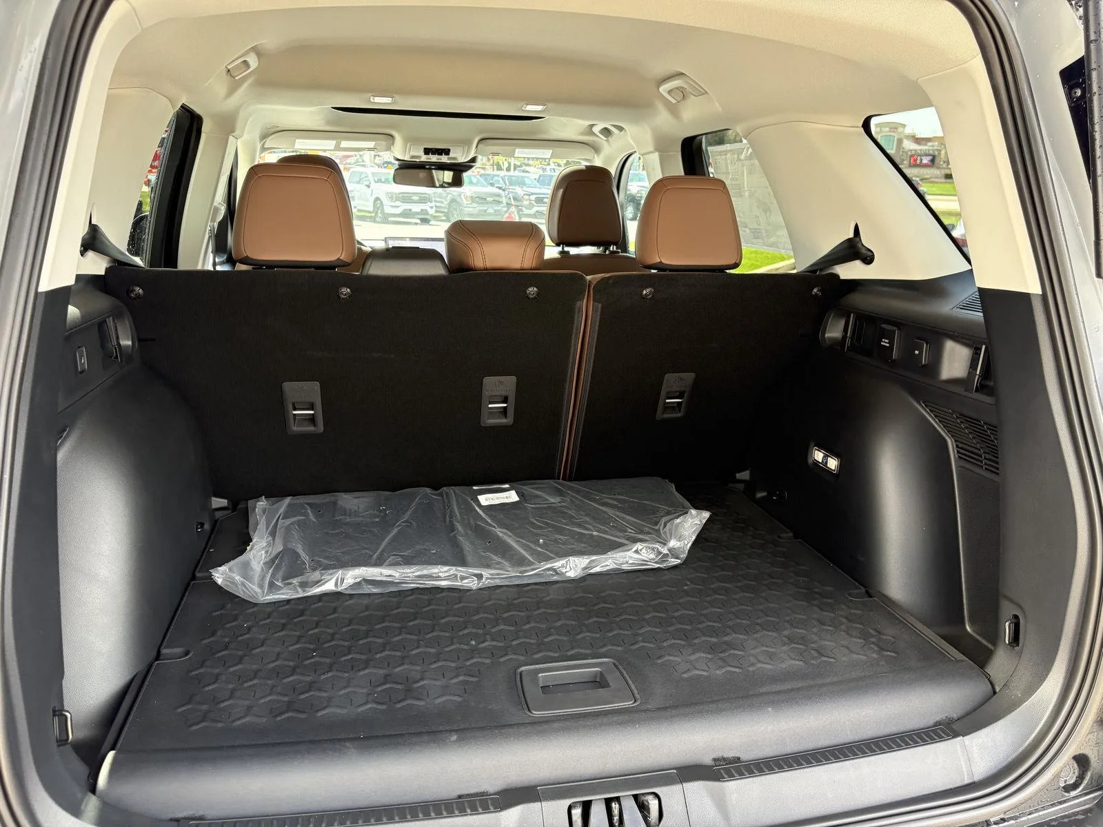 New 2026 Space White Metallic Ford Outer Banks® image 20