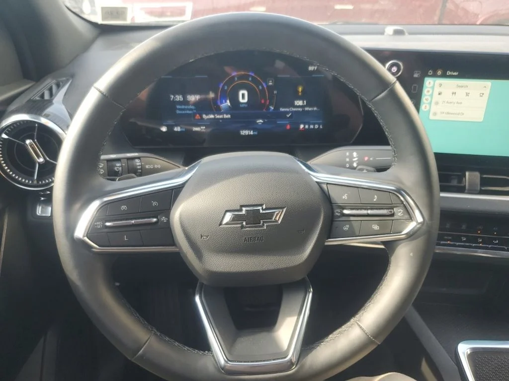 Used 2025 Green Chevrolet LT image 21