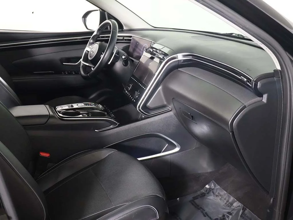 Used 2022 Black Hyundai Limited image 26