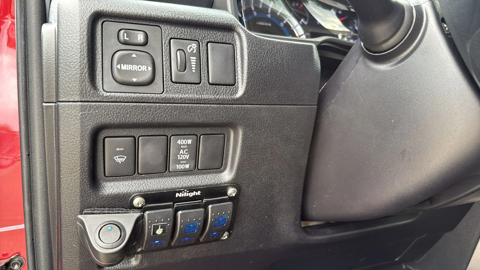 Used 2016 Red Toyota SR5 image 21
