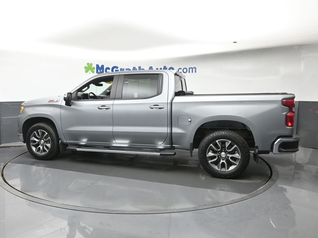 Used 2024 Gray Chevrolet LT image 23