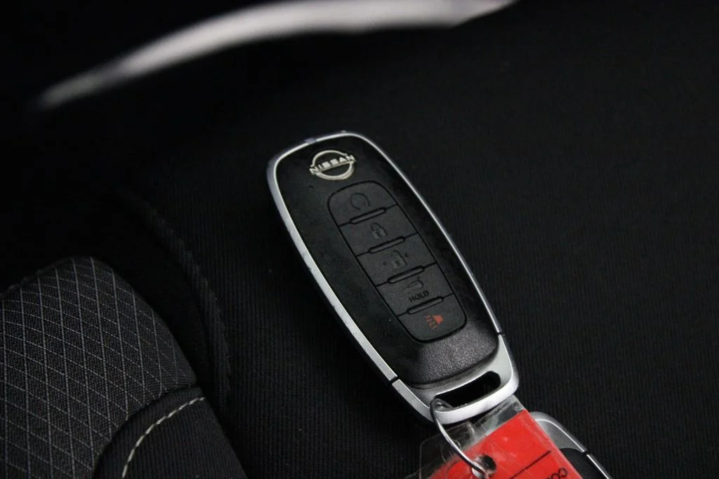 2025 Nissan Pathfinder SV - Photo 30