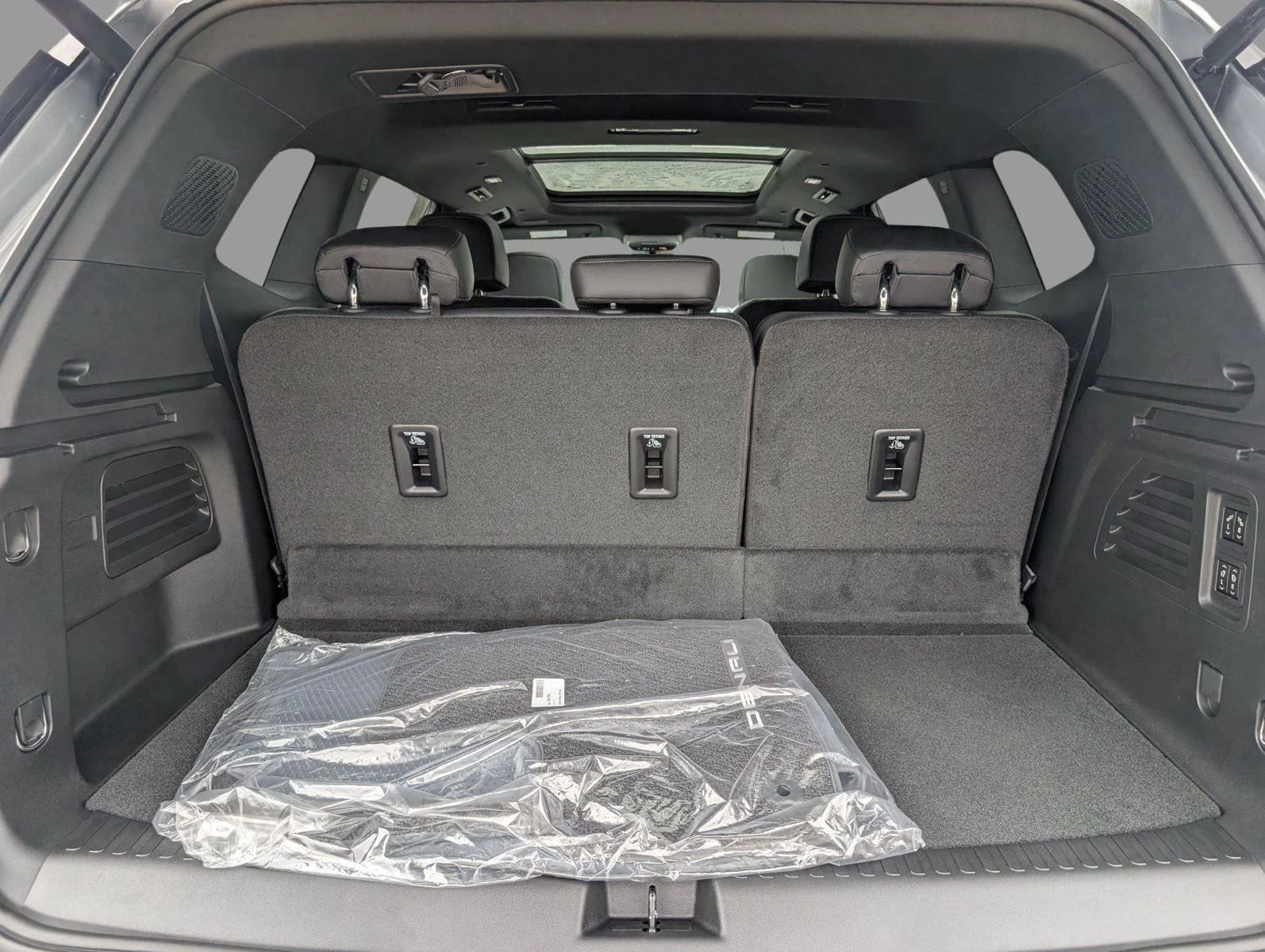 New 2026 Sterling Metallic GMC Denali image 34