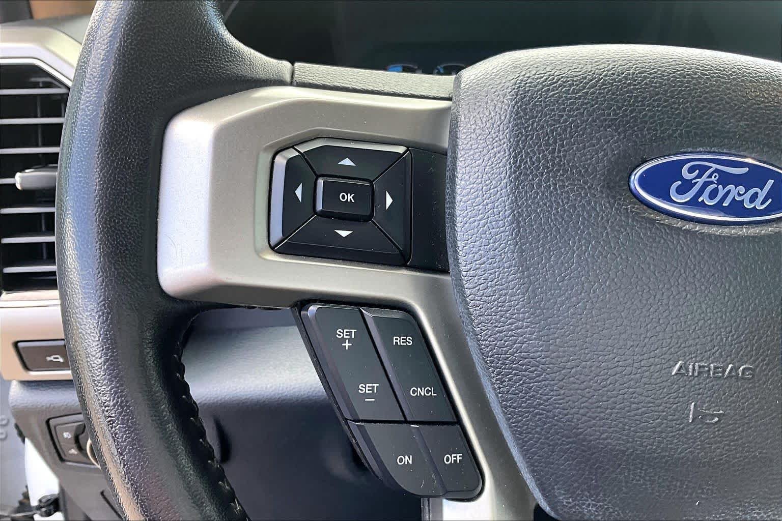Used 2022 Oxford White Ford LARIAT image 21