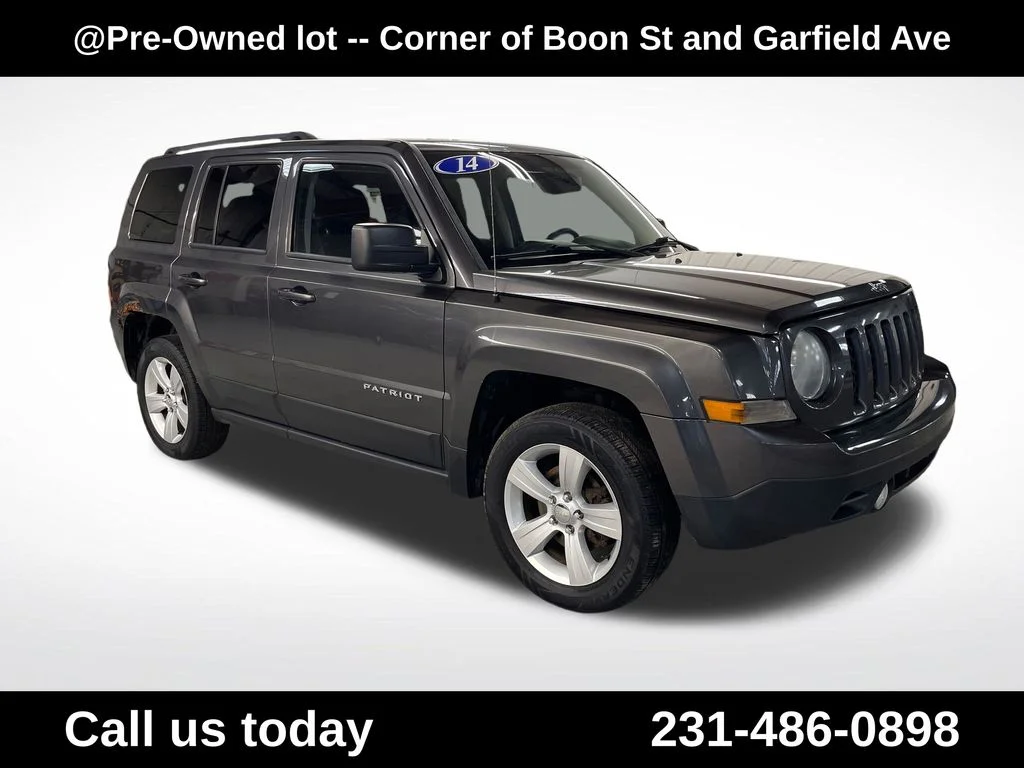 Used 2014 Gray Jeep Latitude image 7