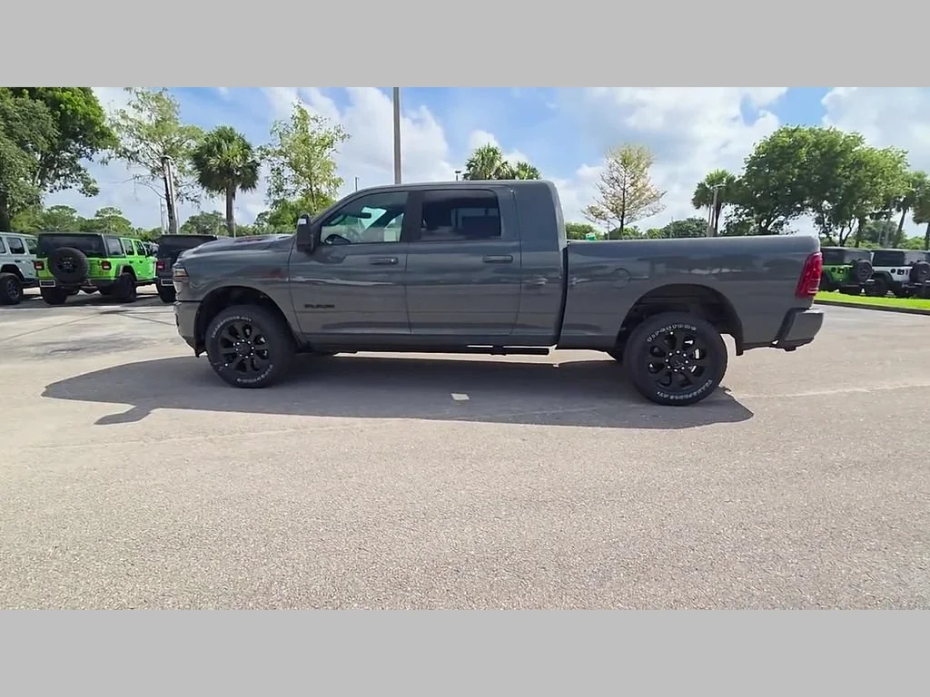 New 2026 Ceramic Gray Clear-Coat Exterior Paint RAM Laramie image 34