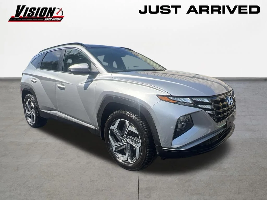Certified Used 2024 Silver Hyundai SEL Convenience image 2