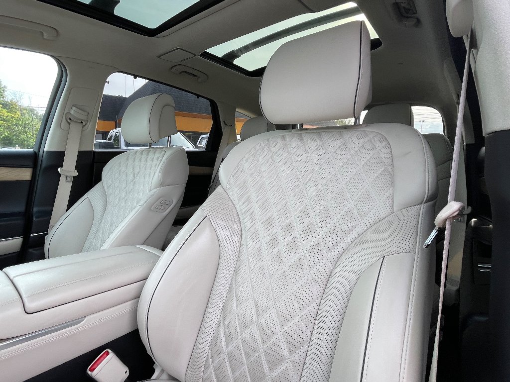 Used 2024 Makalu Gray Genesis 3.5T (A8) image 14