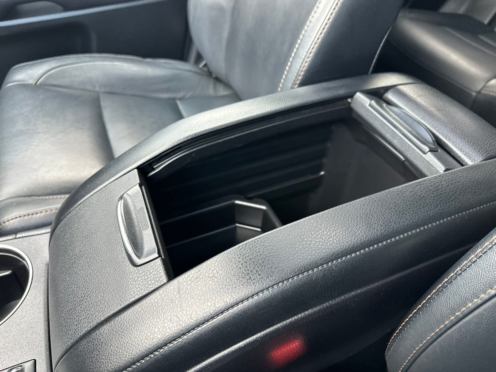 Used 2017  Toyota XLE image 74