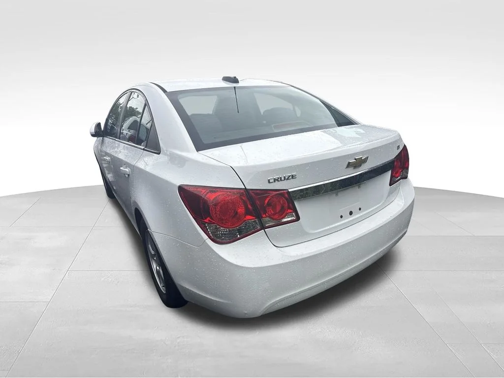 Used 2015 White Chevrolet 1LT image 5