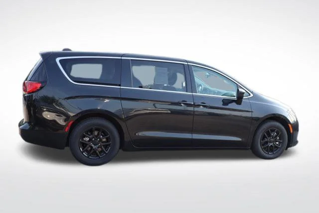 Used 2023 Black Chrysler LX image 13