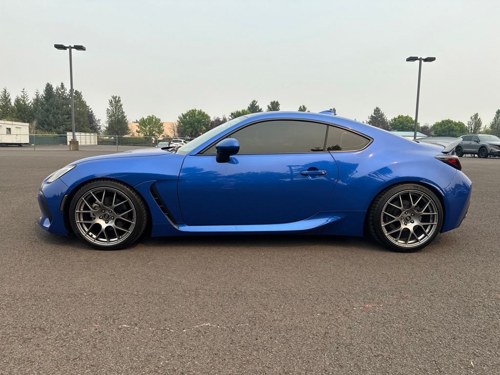 Used 2024 WR Blue Pearl Subaru Limited image 3