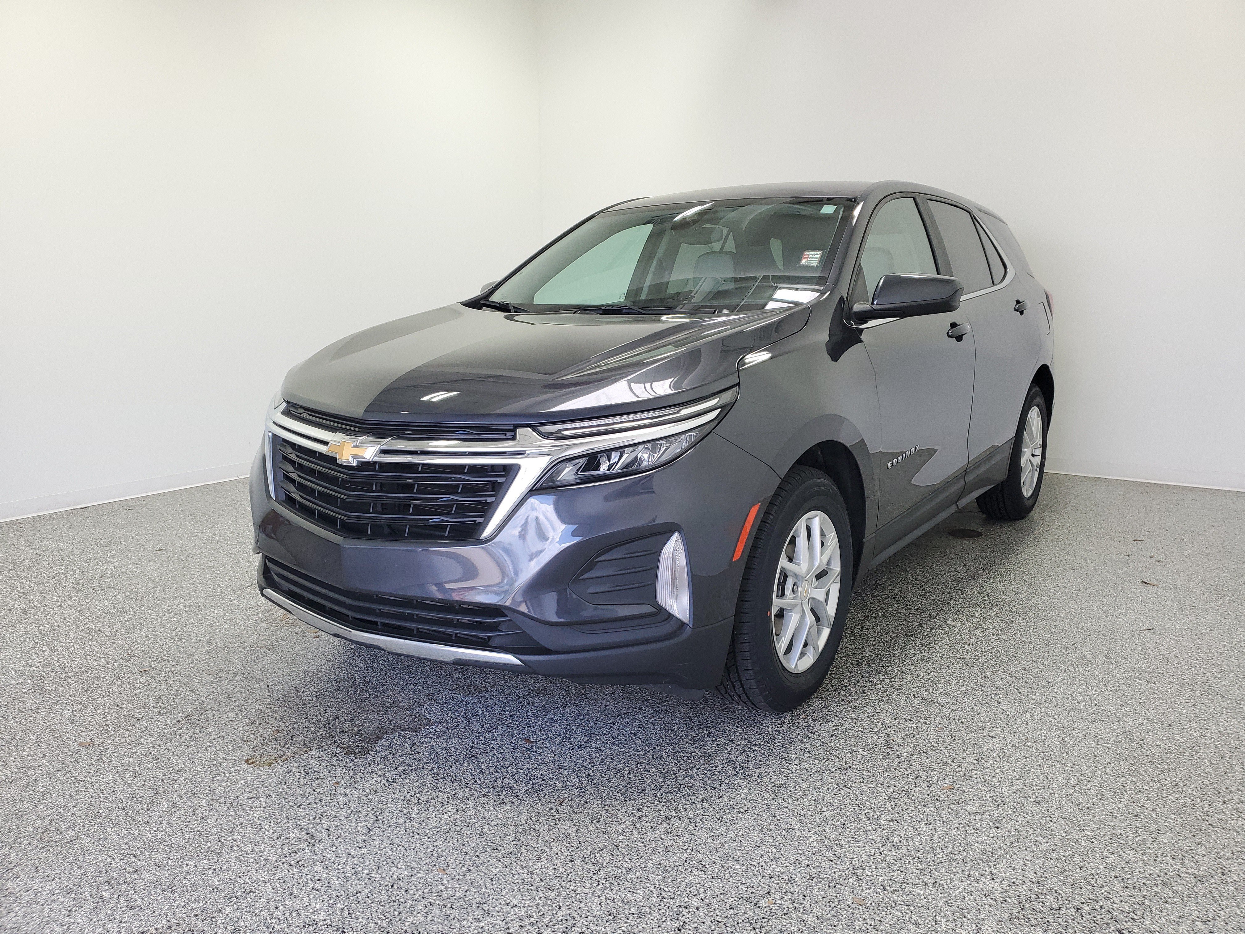 Used 2022 Iron Gray Metallic Chevrolet LT image 4