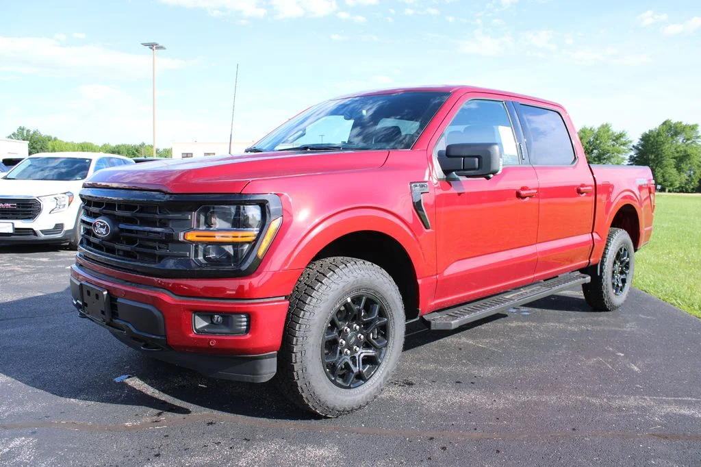 New 2026 Ruby Red Metallic Tinted Clearcoat Ford XLT image 3