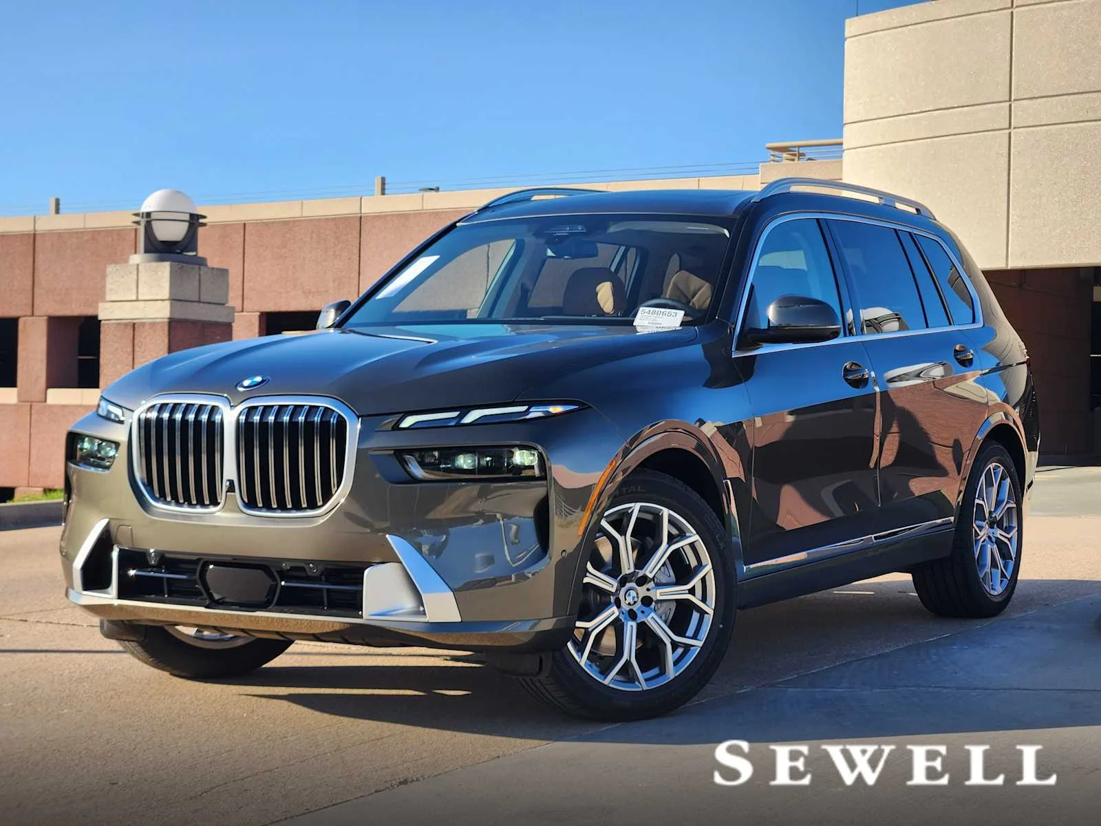 2027 BMW X7