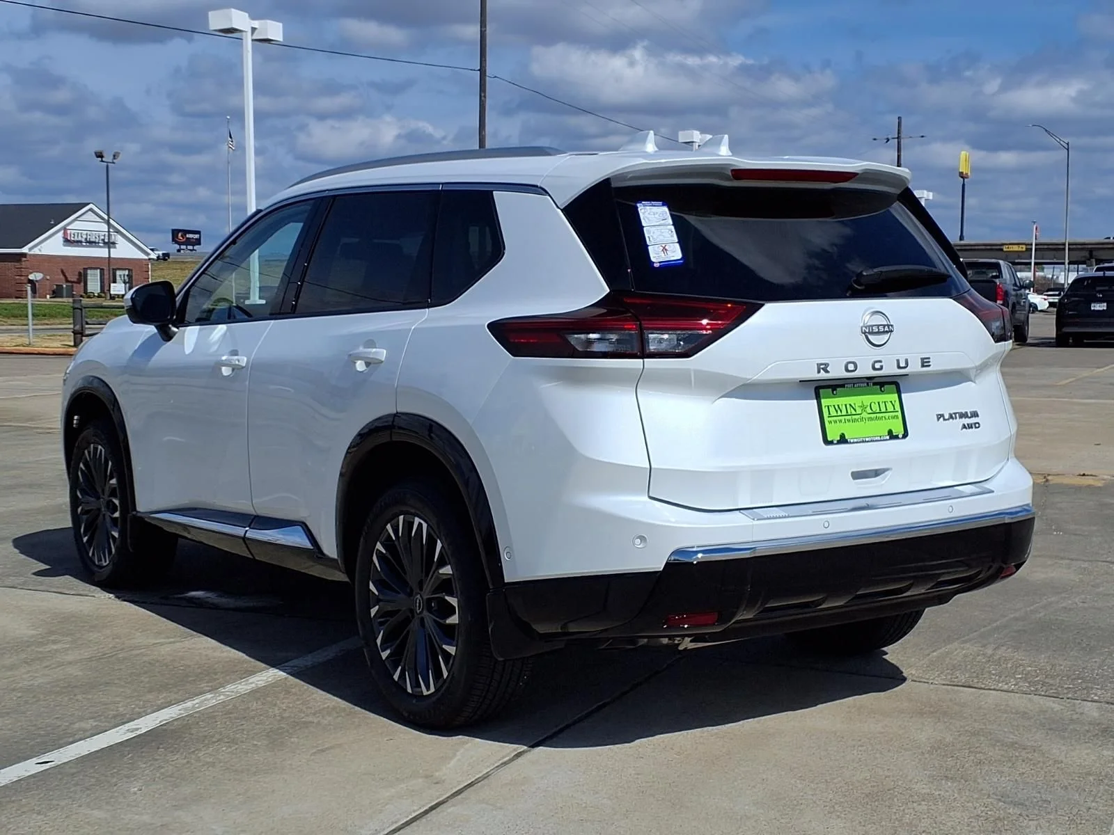 New 2026 White Nissan Platinum image 2
