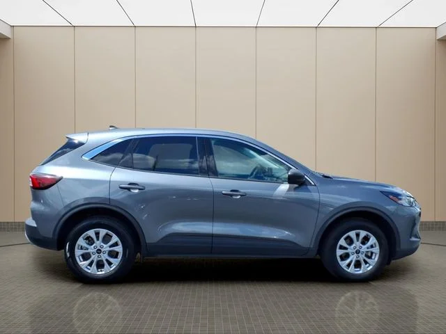 Used 2024 Gray Ford Active image 10