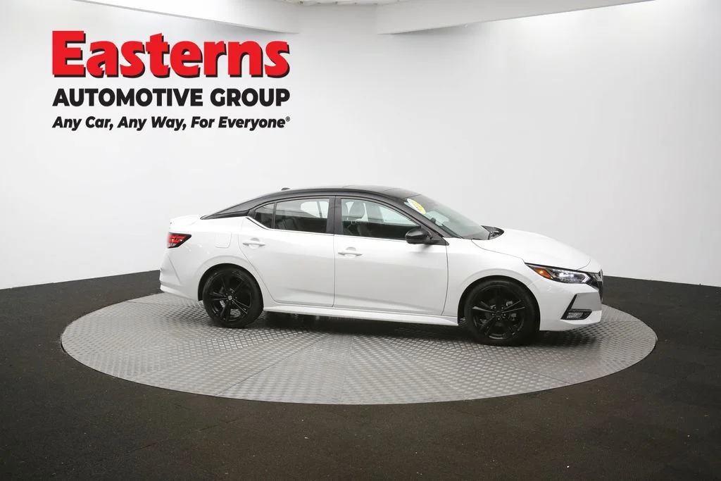 Used 2021 White Nissan SR image 44