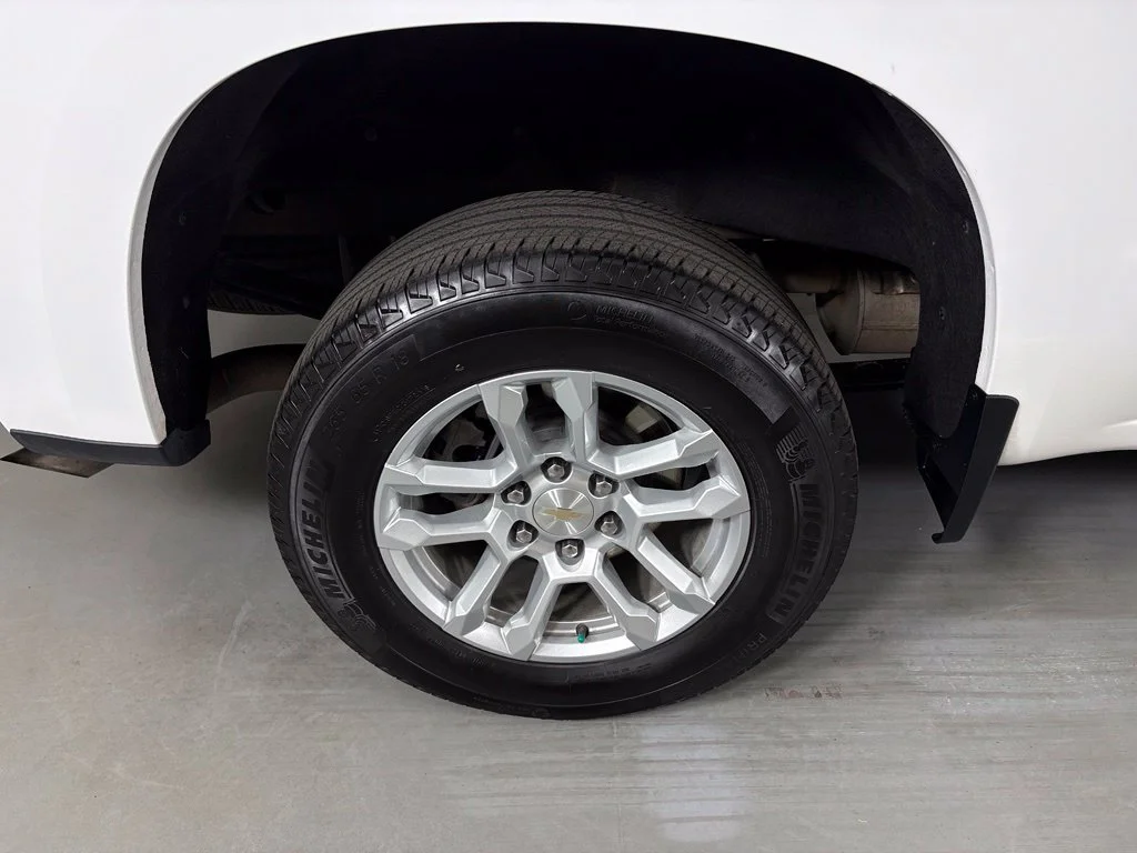 Used 2023 White Chevrolet LT image 11