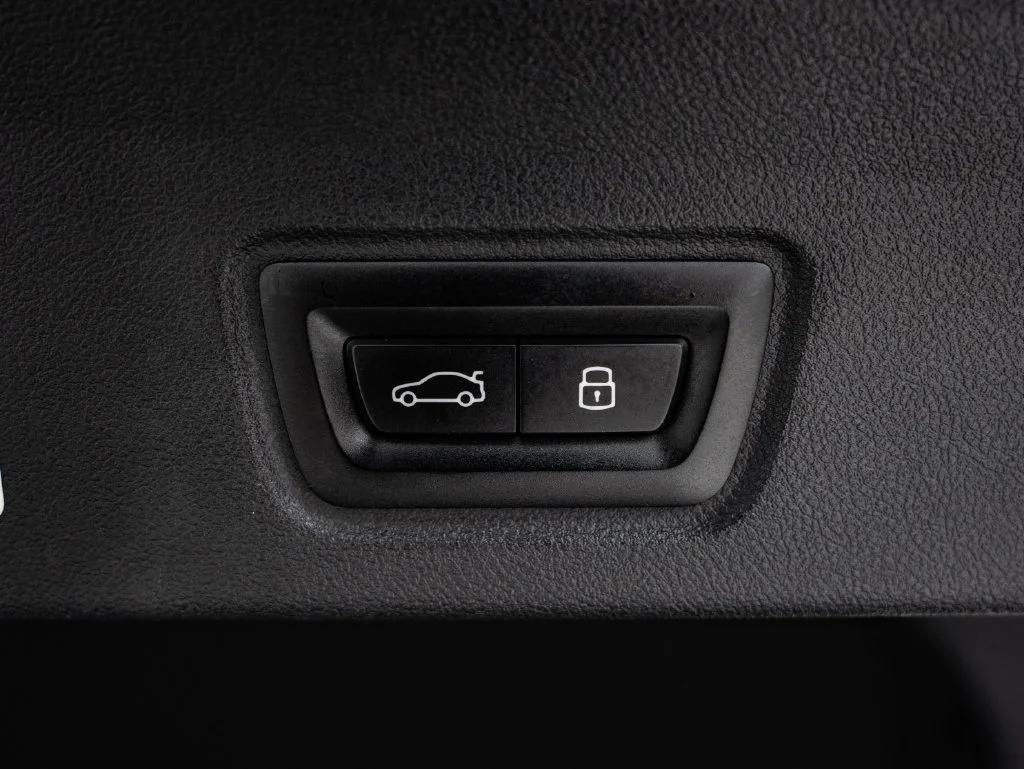 Used 2023 Jet Black BMW eDrive35 image 21