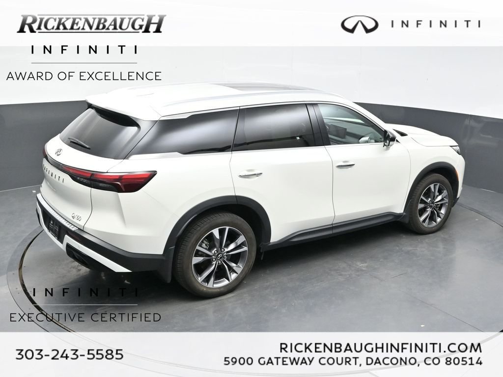 Certified Used 2023 White INFINITI LUXE image 41